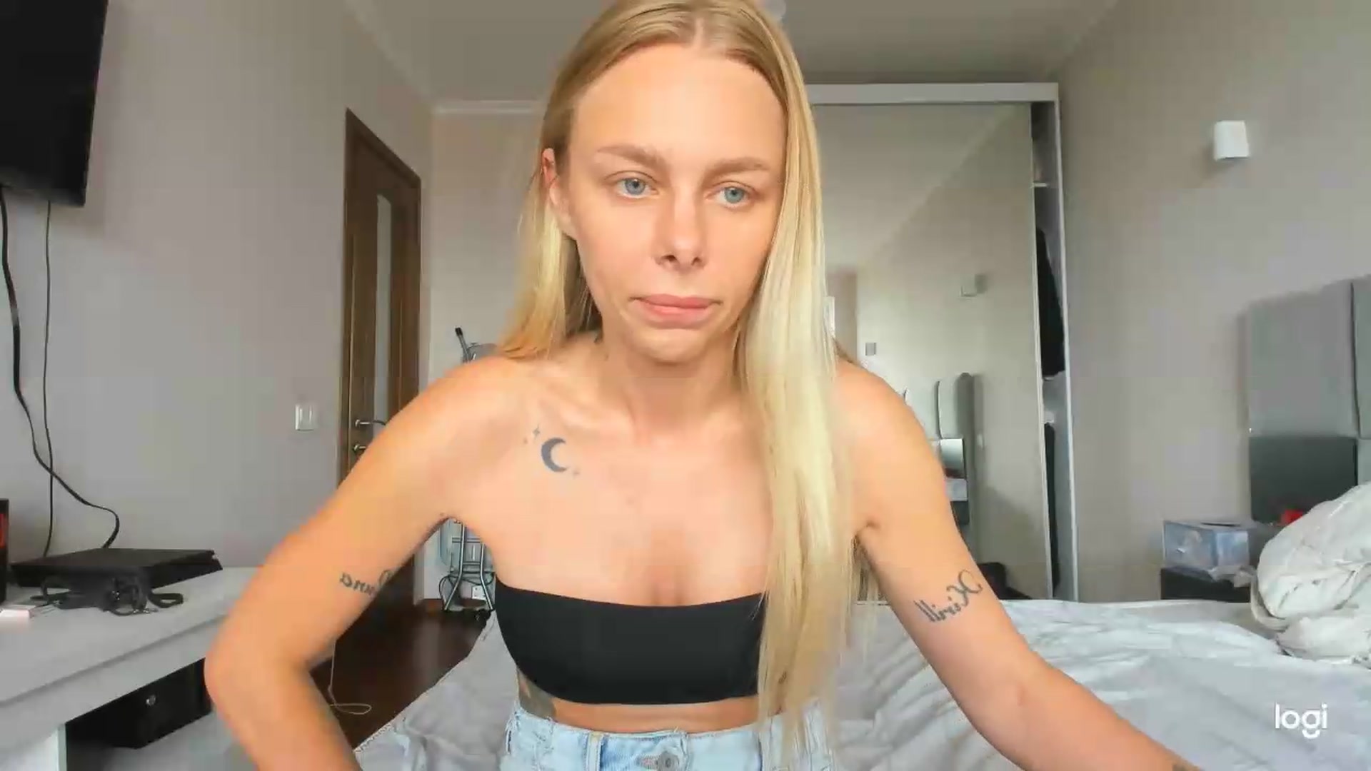 Gallery image thumbnail from Librarys_bb's myfreecams stream on, 06/23/2026, 11:00 image 7 of 20