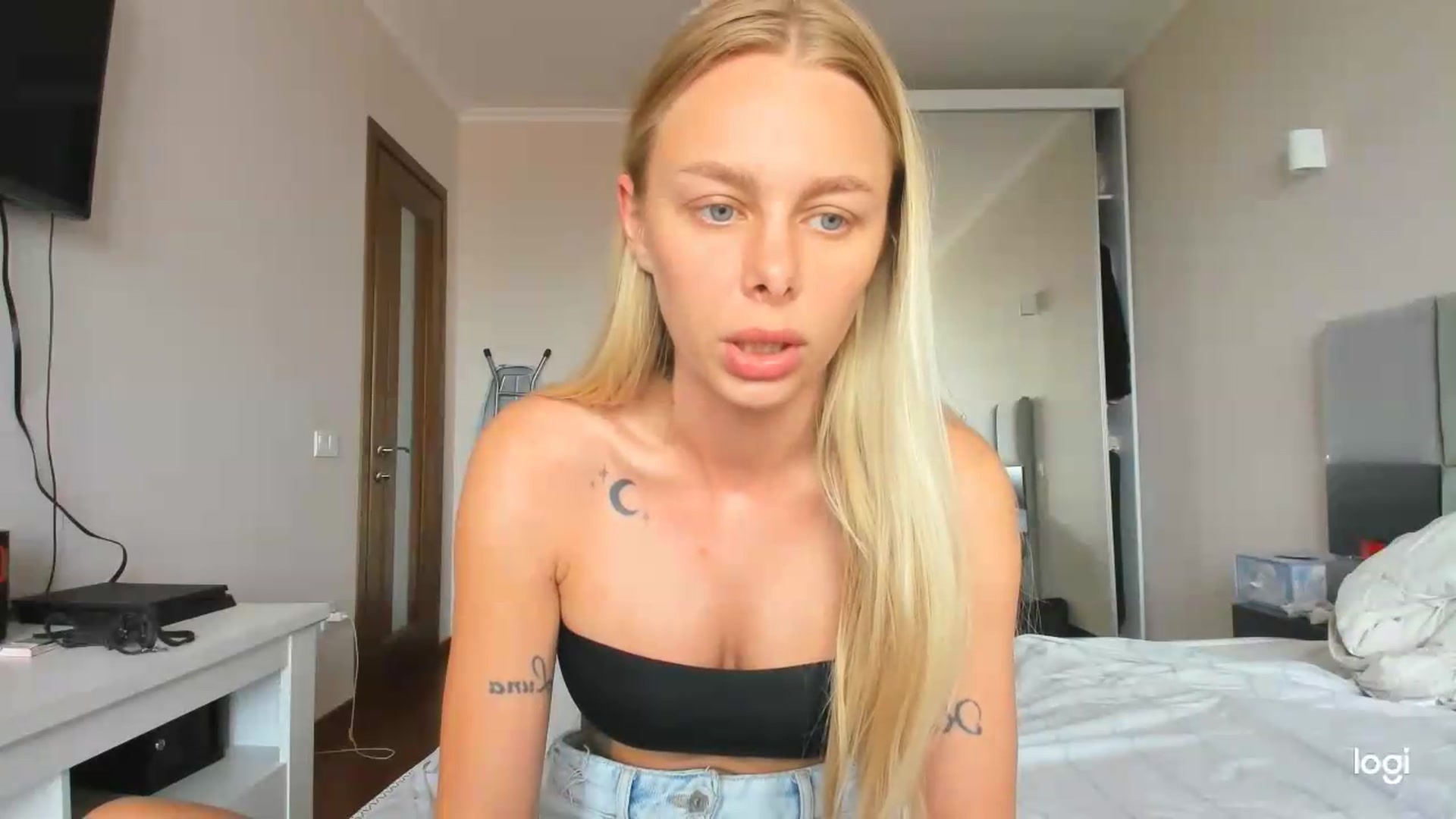 Gallery image thumbnail from Librarys_bb's myfreecams stream on, 06/23/2026, 11:00 image 9 of 20