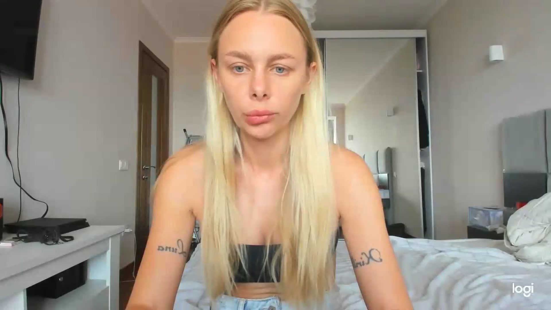 Gallery image thumbnail from Librarys_bb's myfreecams stream on, 06/23/2026, 11:00 image 12 of 20