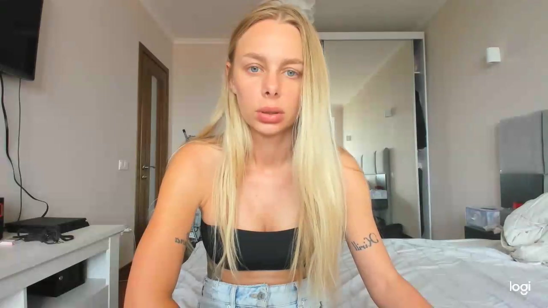 Gallery image thumbnail from Librarys_bb's myfreecams stream on, 06/23/2026, 11:00 image 4 of 20