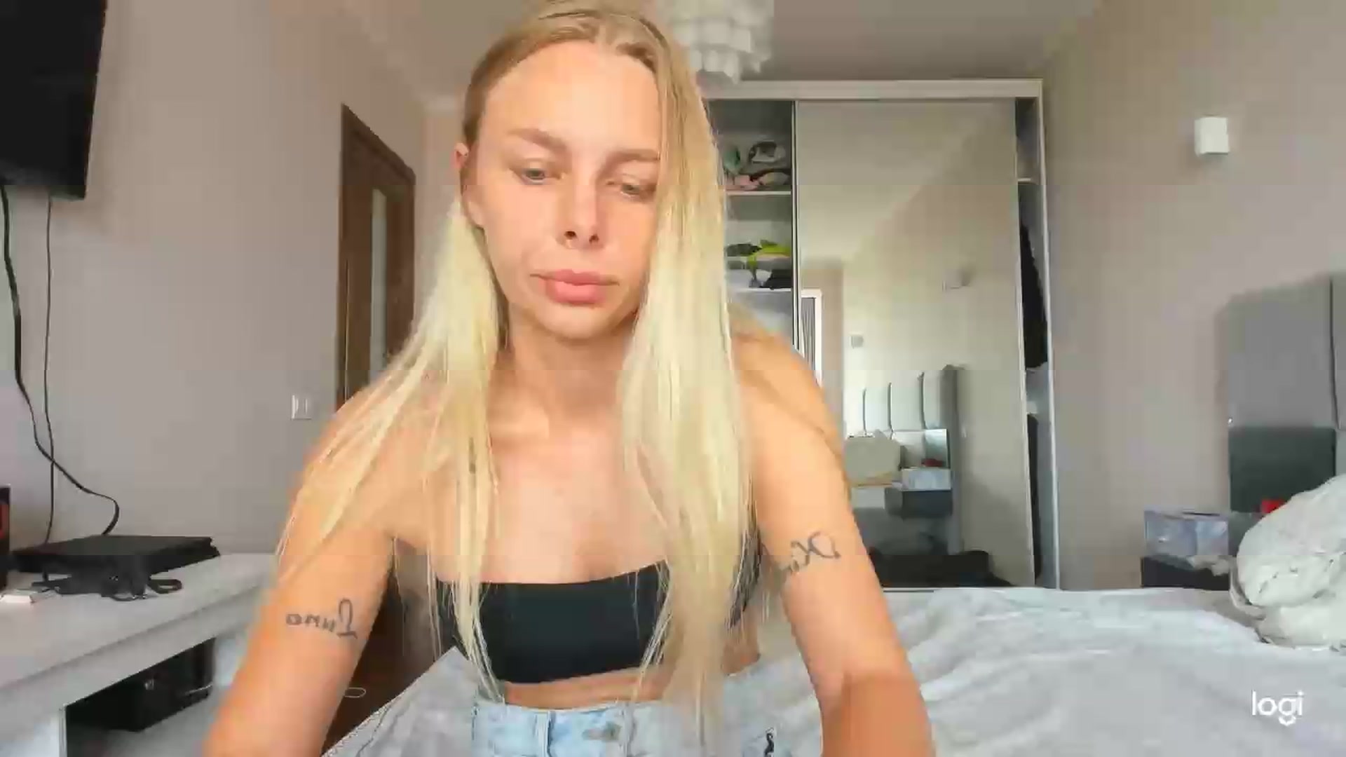 Gallery image thumbnail from Librarys_bb's myfreecams stream on, 06/23/2026, 11:00 image 1 of 20