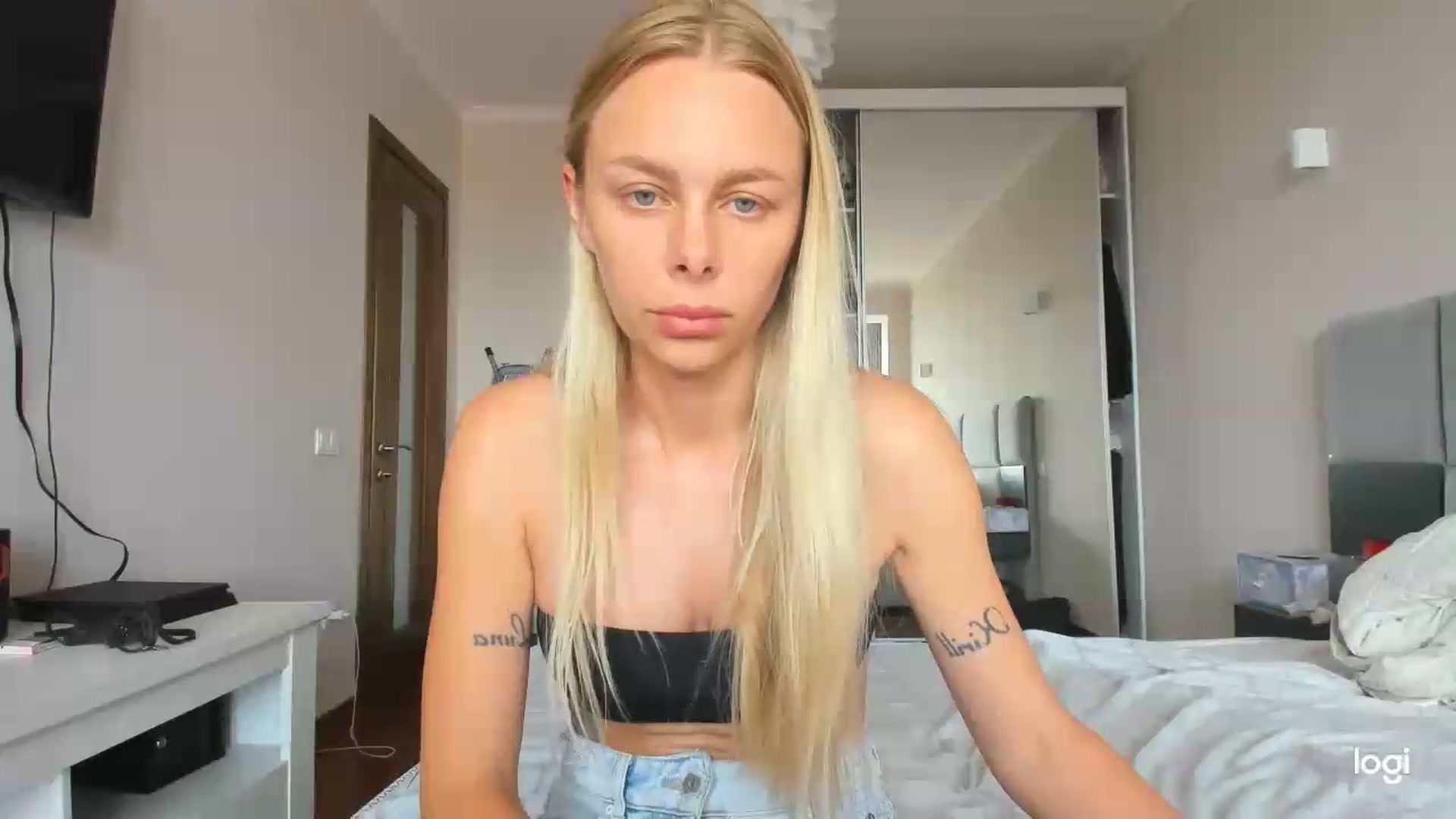 Gallery image thumbnail from Librarys_bb's myfreecams stream on, 06/23/2026, 11:00 image 11 of 20