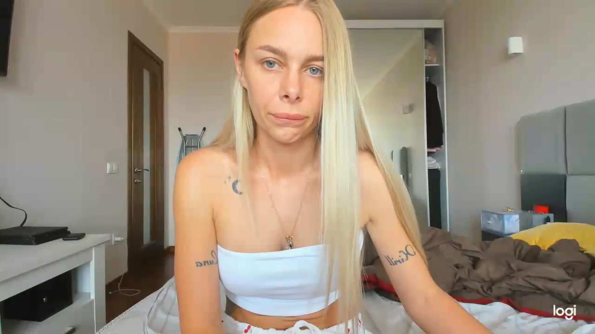 Gallery image thumbnail from Librarys_bb's myfreecams stream on, 06/24/2026, 11:05 image 3 of 20