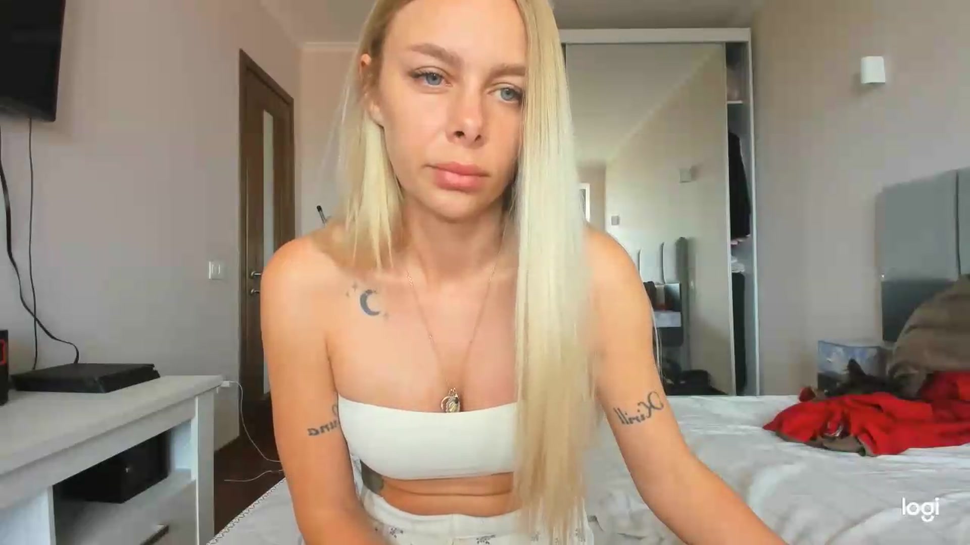 Gallery image thumbnail from Librarys_bb's myfreecams stream on, 06/26/2026, 08:26 image 14 of 20