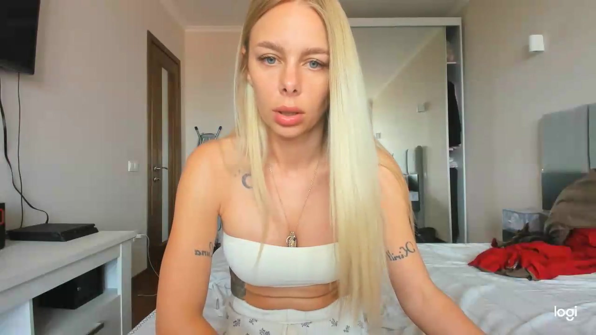 Gallery image thumbnail from Librarys_bb's myfreecams stream on, 06/26/2026, 08:26 image 19 of 20