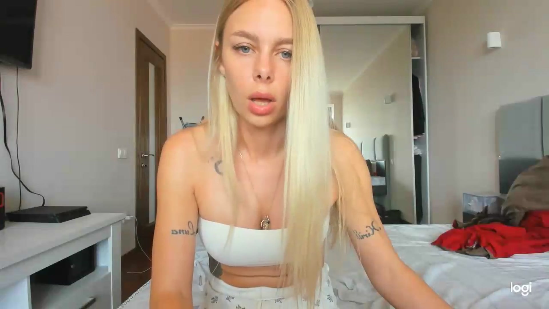 Gallery image thumbnail from Librarys_bb's myfreecams stream on, 06/26/2026, 08:26 image 20 of 20