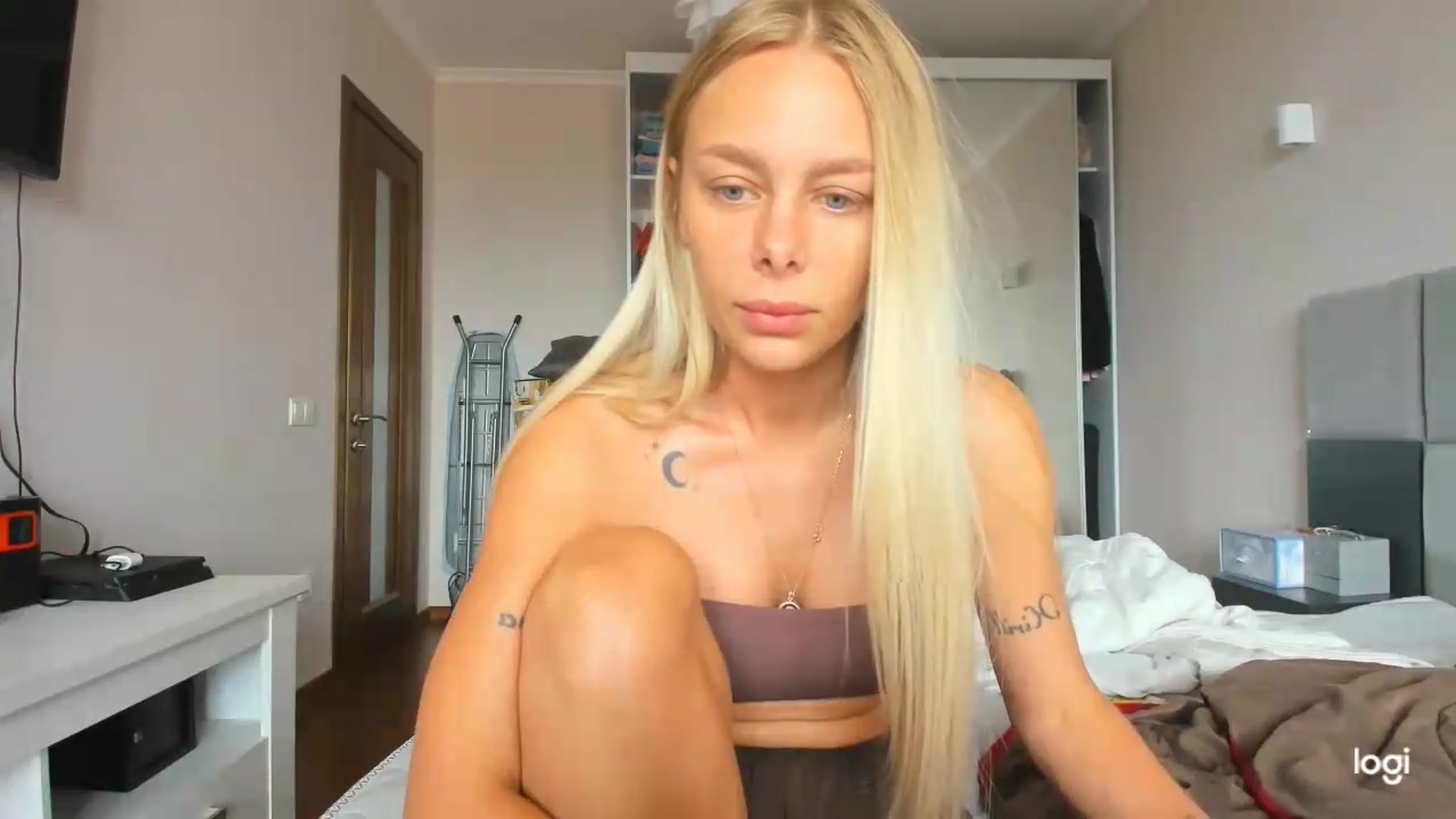 Gallery image thumbnail from Librarys_bb's myfreecams stream on, 07/13/2026, 09:51 image 12 of 20