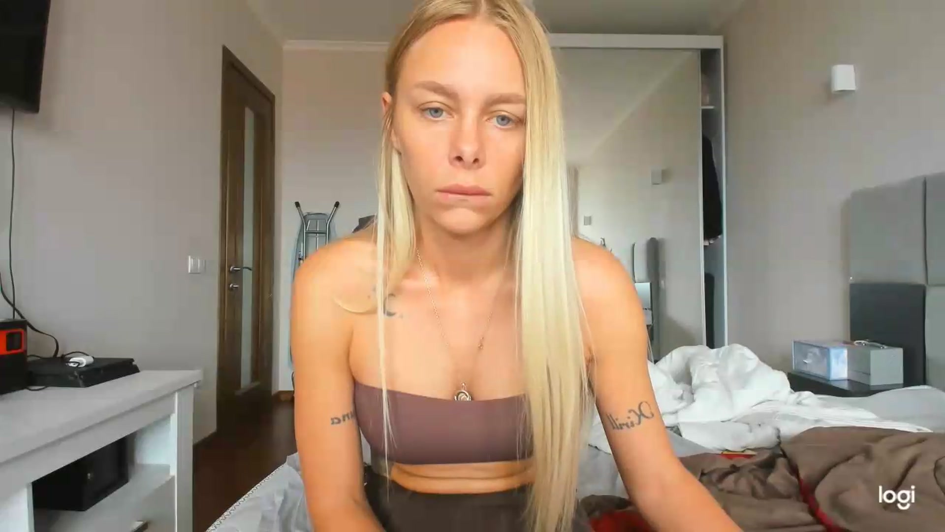 Gallery image thumbnail from Librarys_bb's myfreecams stream on, 07/13/2026, 09:51 image 6 of 20