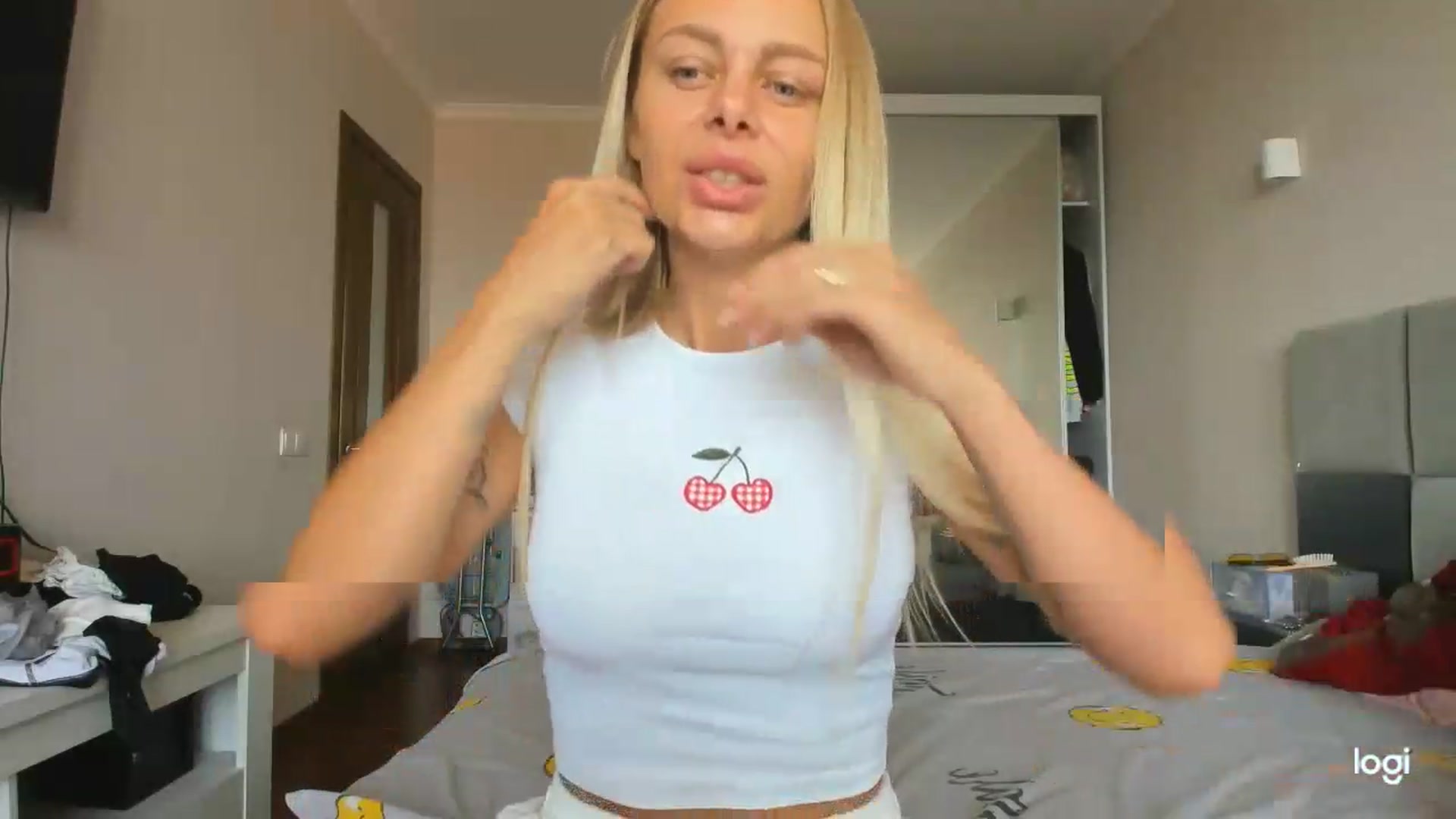 Gallery image thumbnail from Librarys_bb's myfreecams stream on, 07/15/2026, 10:37 image 6 of 20