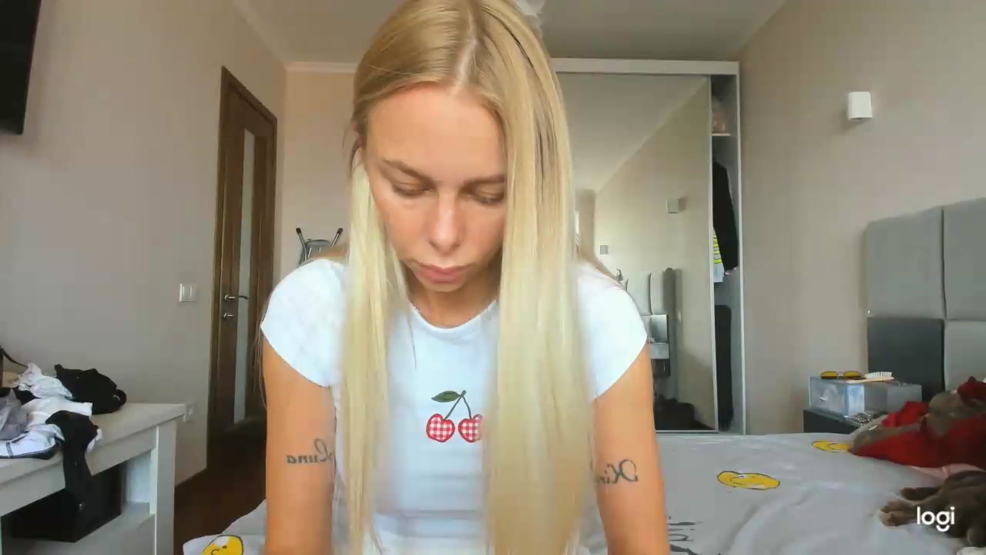 Gallery image thumbnail from Librarys_bb's myfreecams stream on, 07/15/2026, 10:37 image 4 of 20