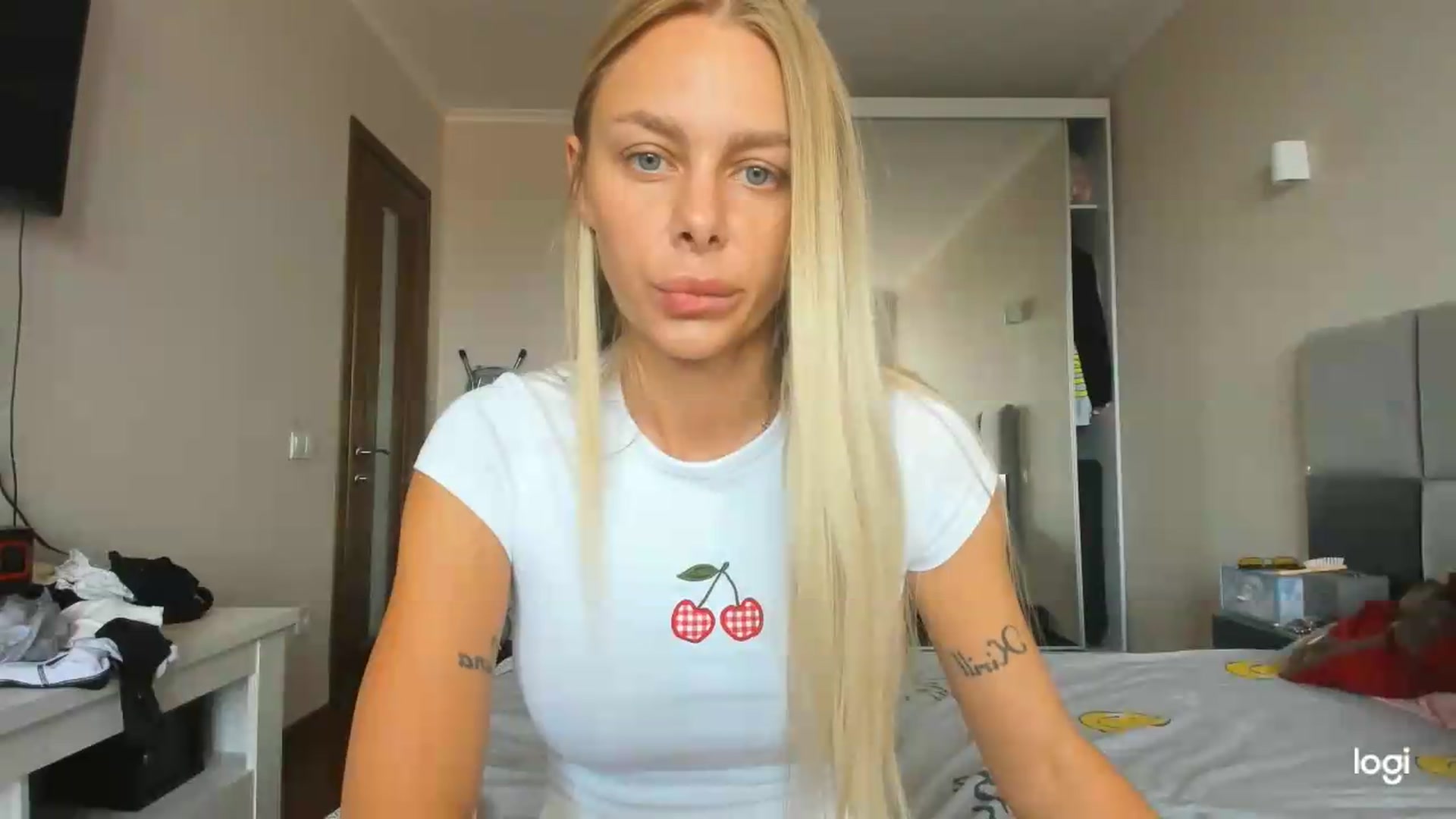 Gallery image thumbnail from Librarys_bb's myfreecams stream on, 07/15/2026, 10:37 image 18 of 20