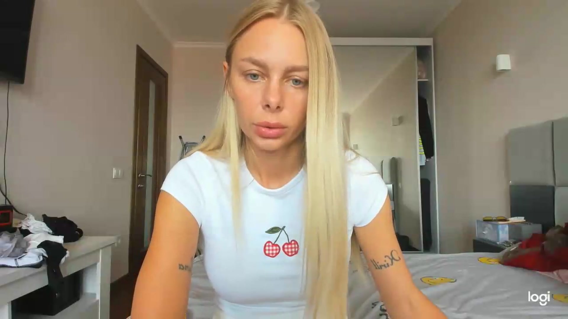 Gallery image thumbnail from Librarys_bb's myfreecams stream on, 07/15/2026, 10:37 image 19 of 20