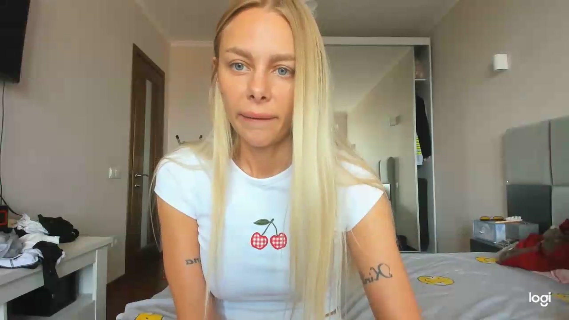 Gallery image thumbnail from Librarys_bb's myfreecams stream on, 07/15/2026, 10:37 image 8 of 20