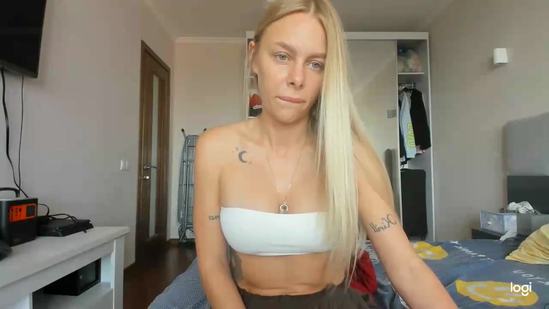 Gallery image thumbnail from Librarys_bb's myfreecams stream on, 07/17/2026, 09:40 image 16 of 20