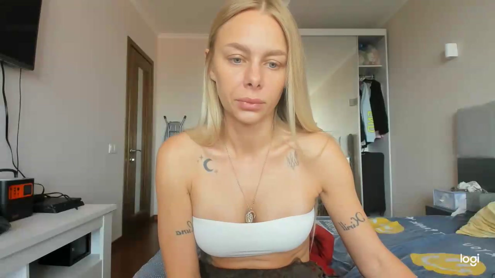 Gallery image thumbnail from Librarys_bb's myfreecams stream on, 07/17/2026, 09:40 image 8 of 20