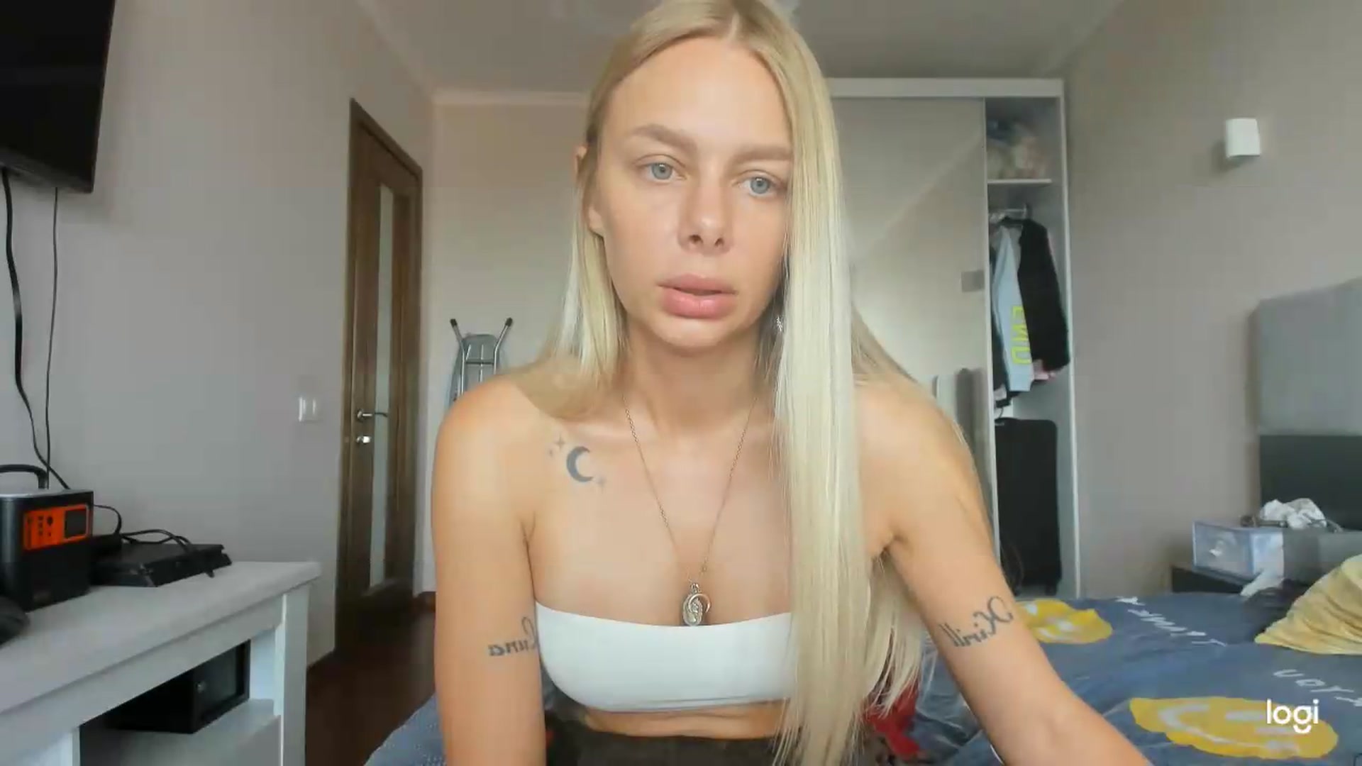 Gallery image thumbnail from Librarys_bb's myfreecams stream on, 07/17/2026, 09:40 image 9 of 20