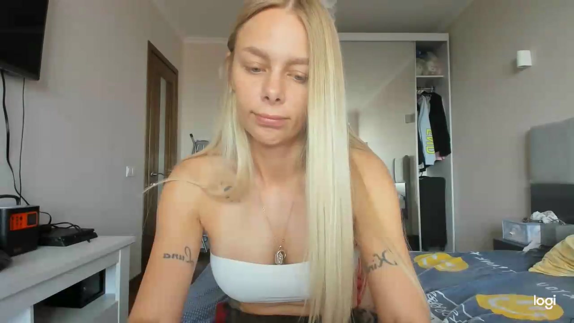 Gallery image thumbnail from Librarys_bb's myfreecams stream on, 07/17/2026, 09:40 image 13 of 20