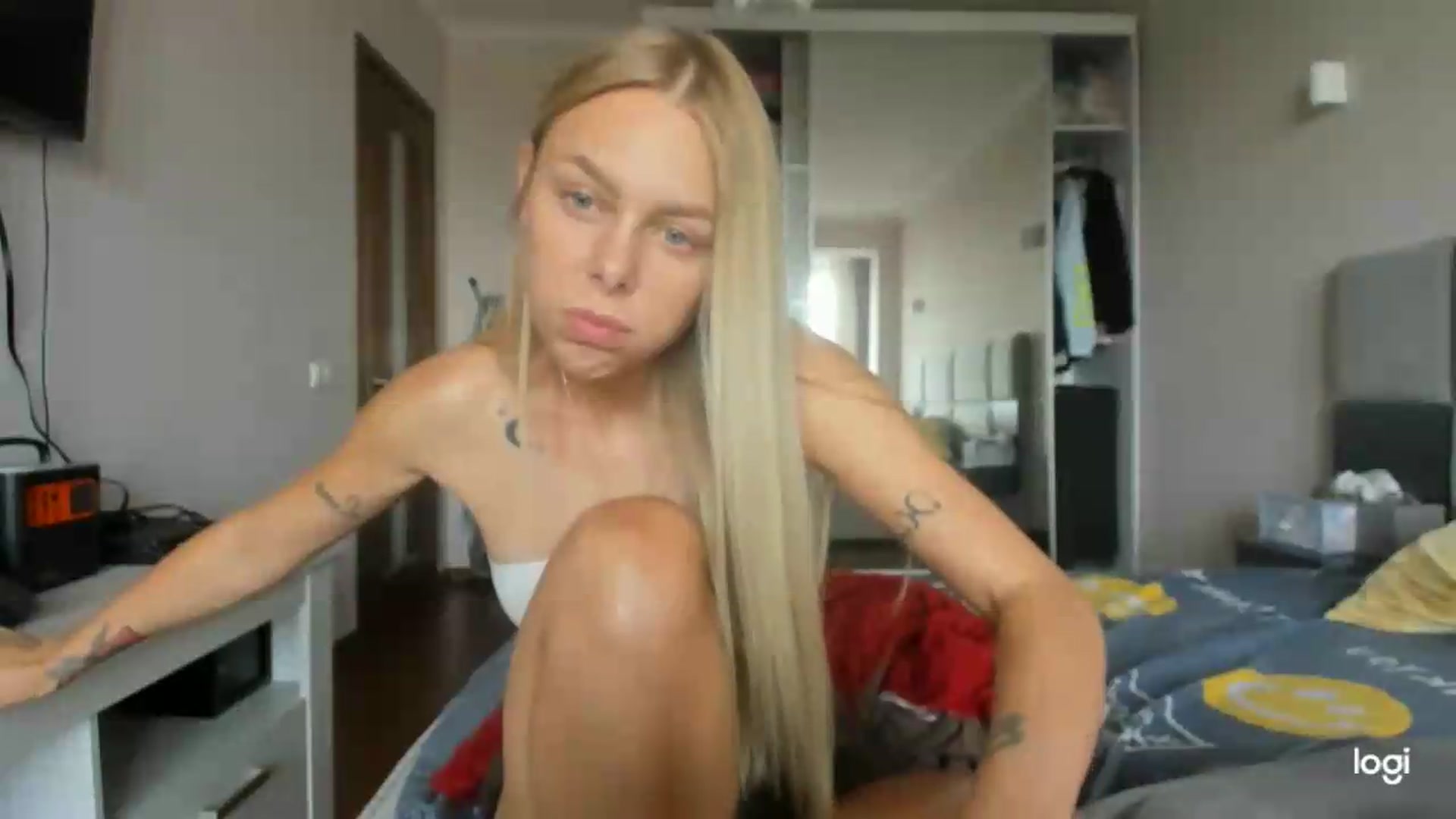 Gallery image thumbnail from Librarys_bb's myfreecams stream on, 07/17/2026, 11:17 image 16 of 20