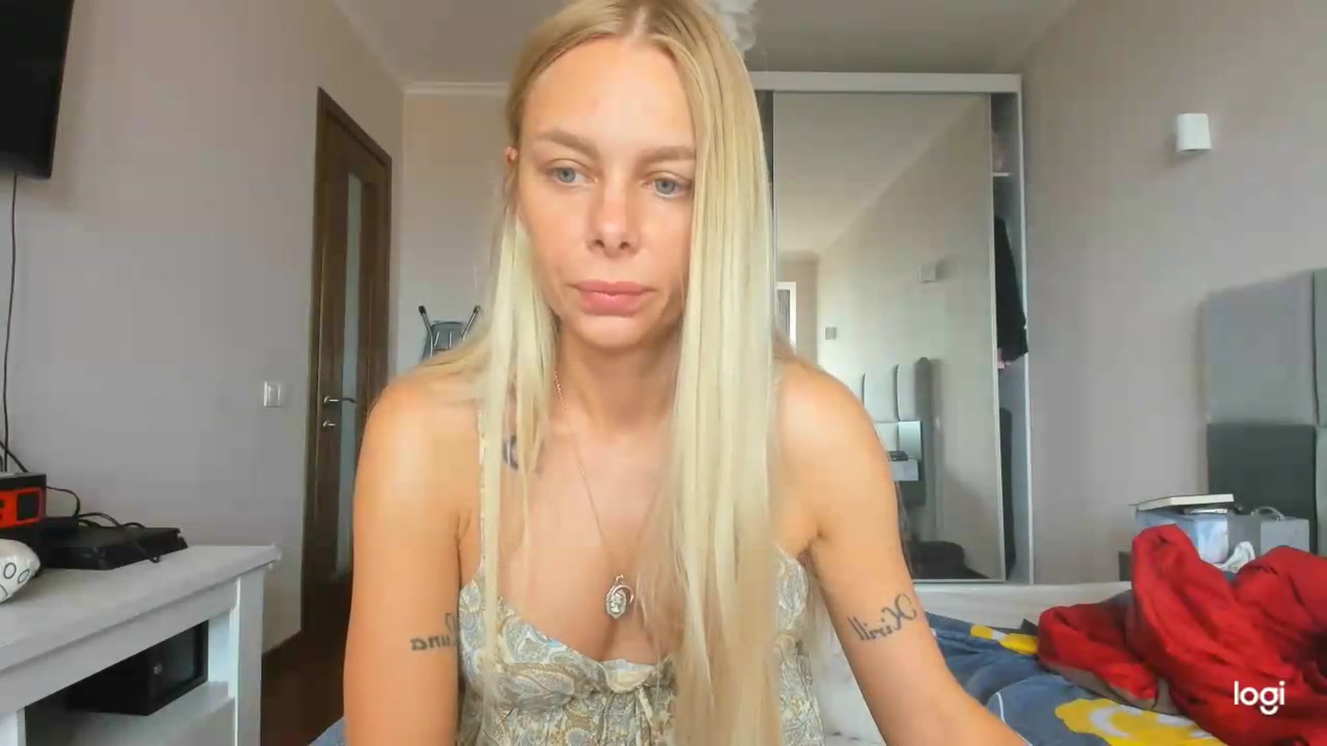 Gallery image thumbnail from Librarys_bb's myfreecams stream on, 07/18/2026, 11:41 image 10 of 20
