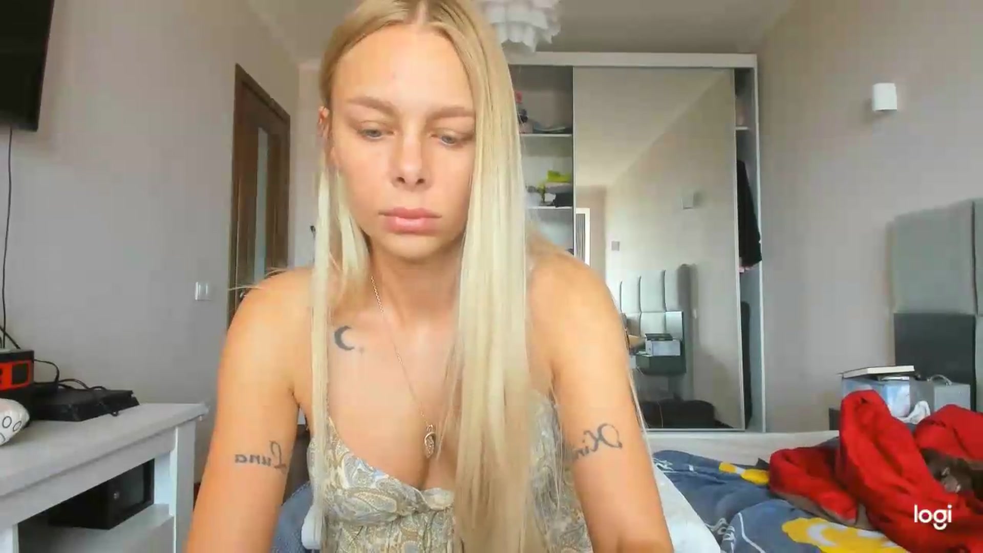 Gallery image thumbnail from Librarys_bb's myfreecams stream on, 07/18/2026, 11:41 image 9 of 20