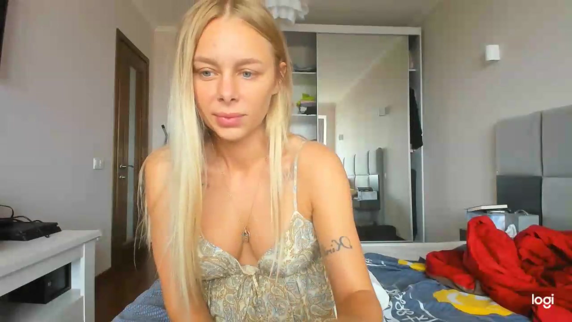 Gallery image thumbnail from Librarys_bb's myfreecams stream on, 07/18/2026, 11:41 image 2 of 20