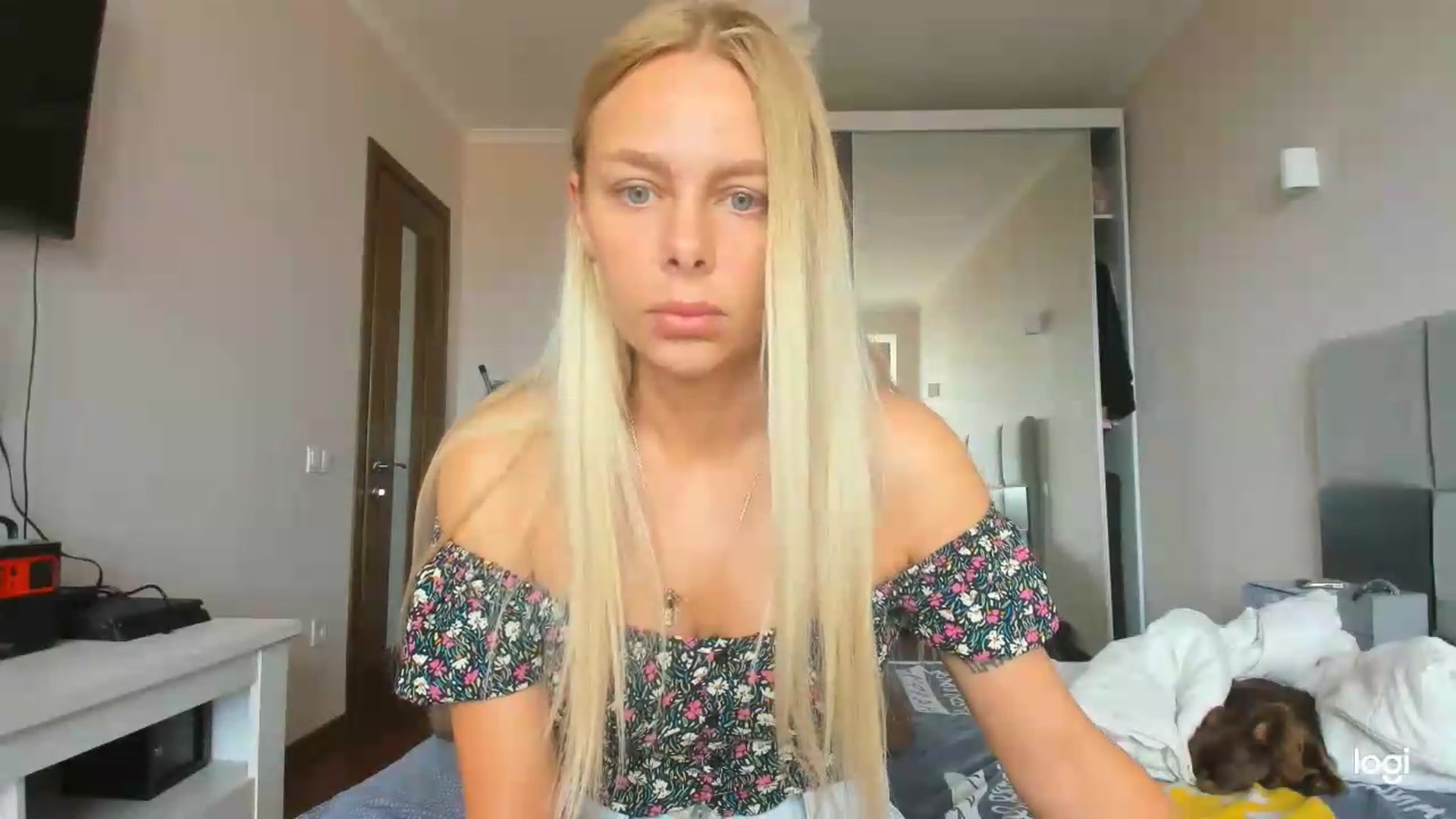 Gallery image thumbnail from Librarys_bb's myfreecams stream on, 07/19/2026, 09:54 image 5 of 20