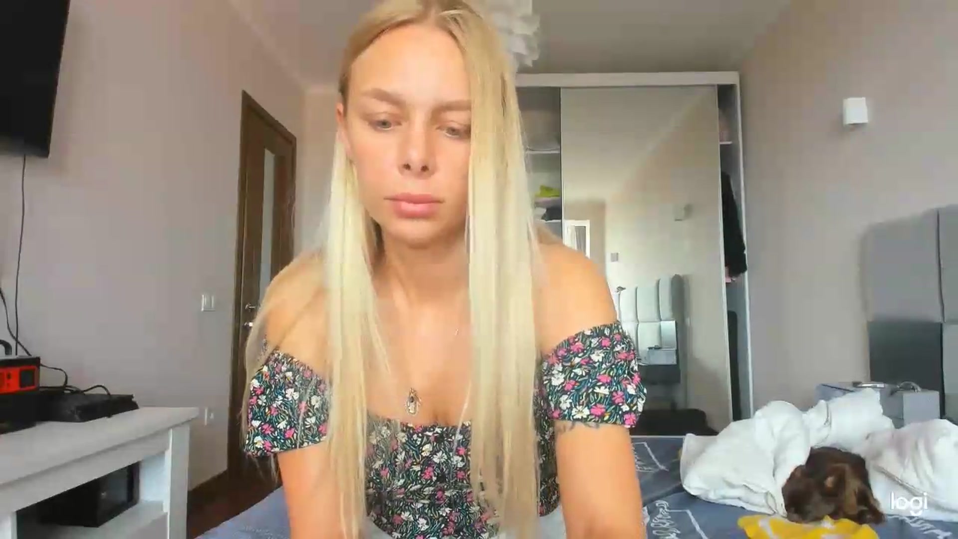 Gallery image thumbnail from Librarys_bb's myfreecams stream on, 07/19/2026, 09:54 image 6 of 20