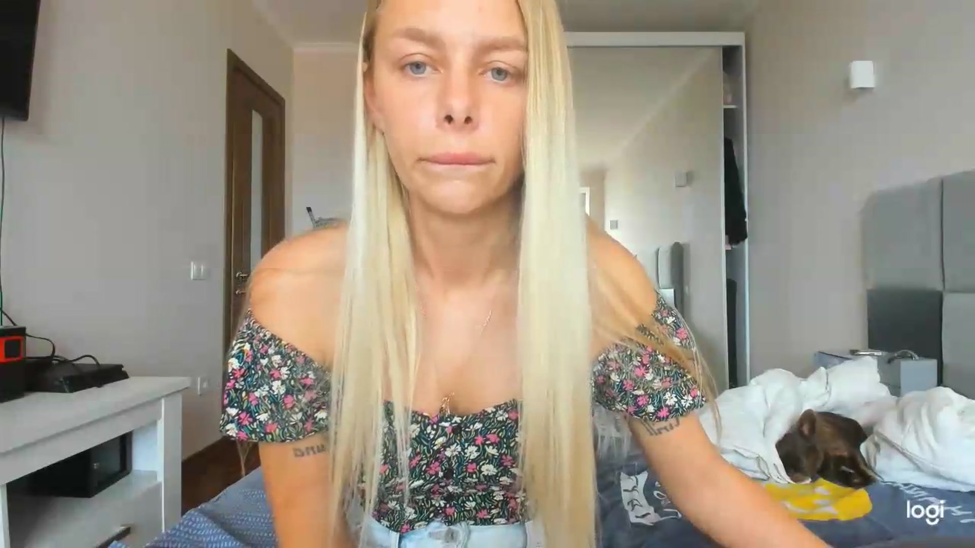 Gallery image thumbnail from Librarys_bb's myfreecams stream on, 07/19/2026, 09:54 image 20 of 20