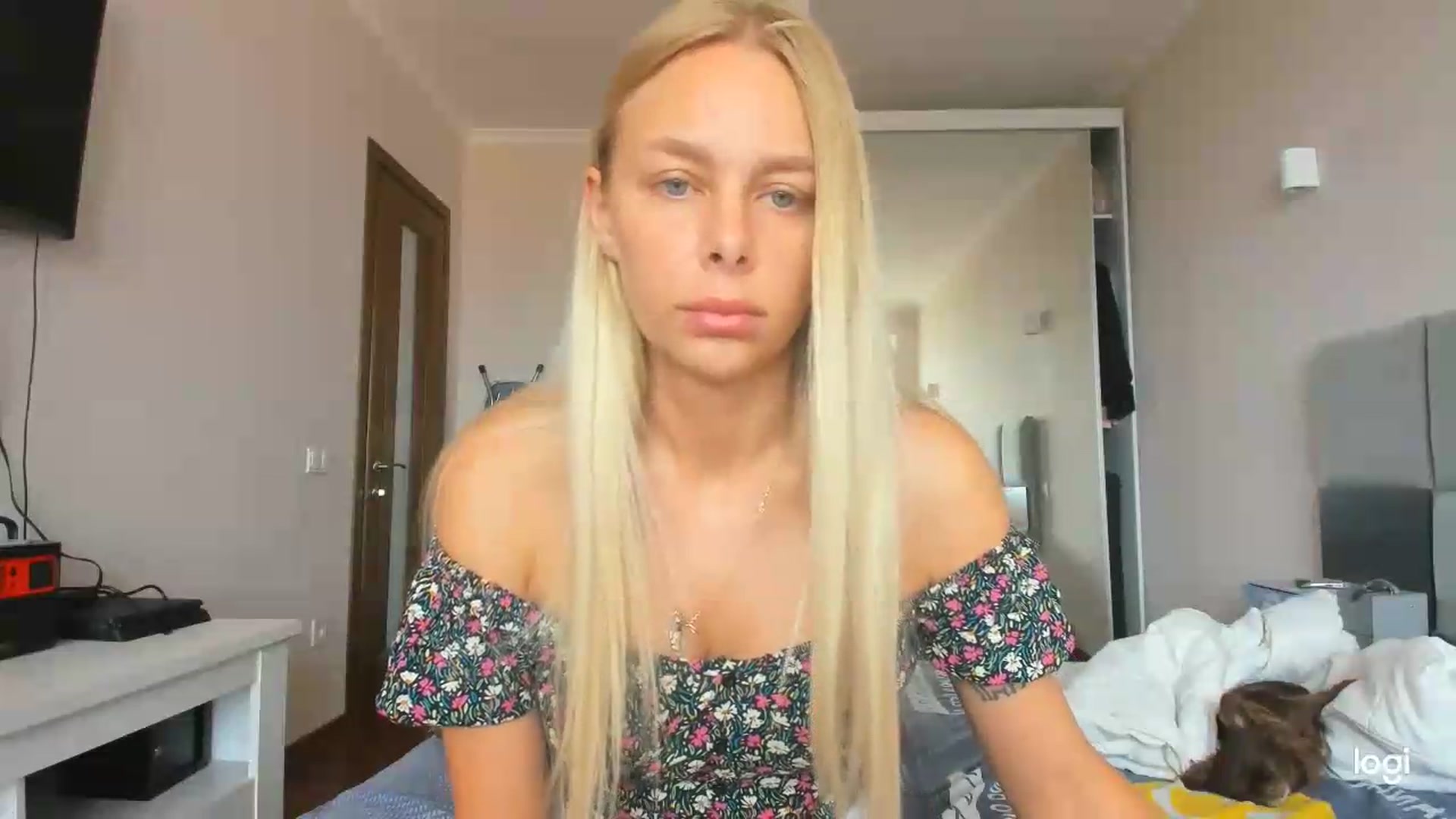 Gallery image thumbnail from Librarys_bb's myfreecams stream on, 07/19/2026, 09:54 image 11 of 20