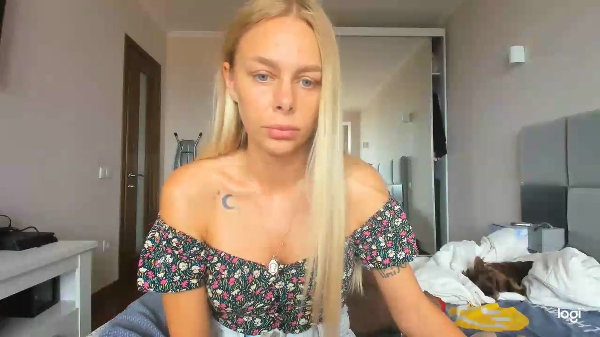 Gallery image thumbnail from Librarys_bb's myfreecams stream on, 07/19/2026, 11:23 image 15 of 20