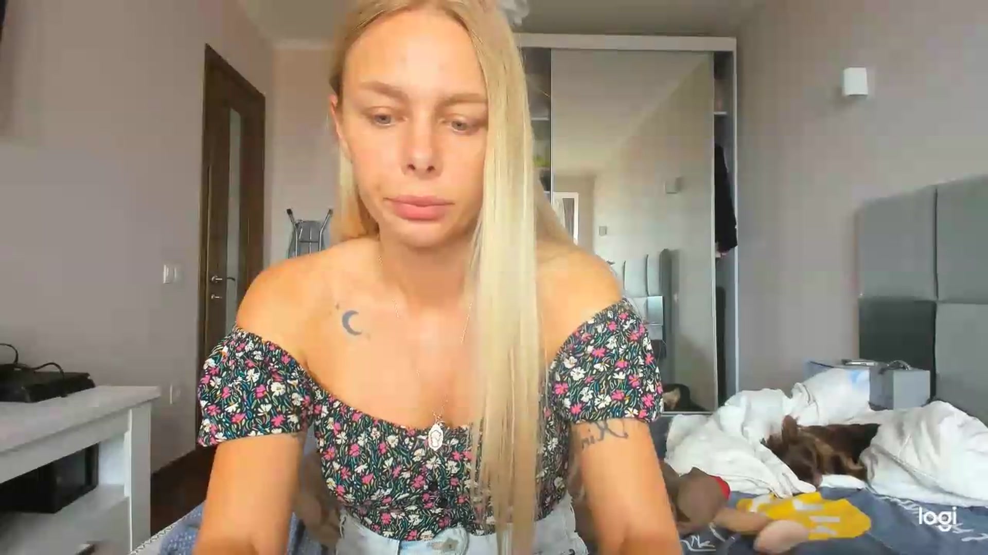 Gallery image thumbnail from Librarys_bb's myfreecams stream on, 07/19/2026, 11:23 image 14 of 20