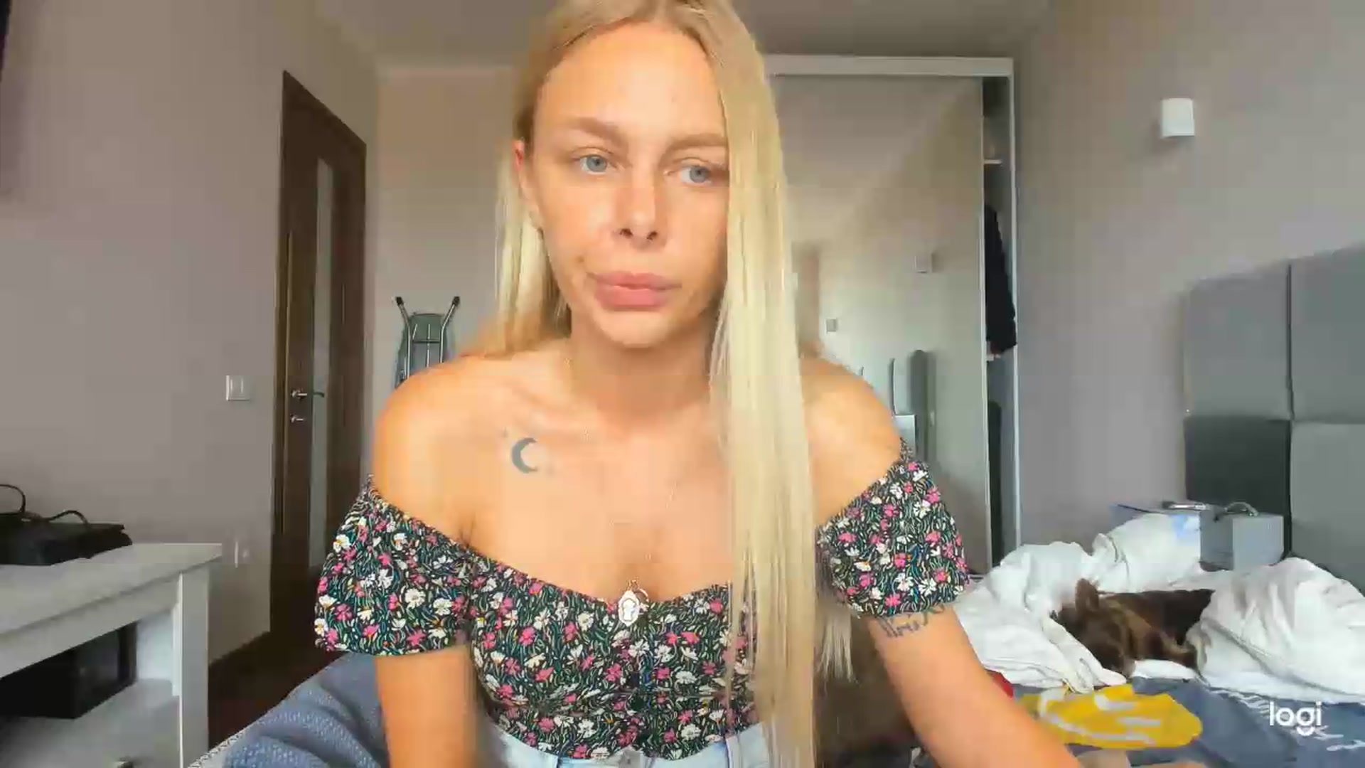 Gallery image thumbnail from Librarys_bb's myfreecams stream on, 07/19/2026, 11:23 image 16 of 20