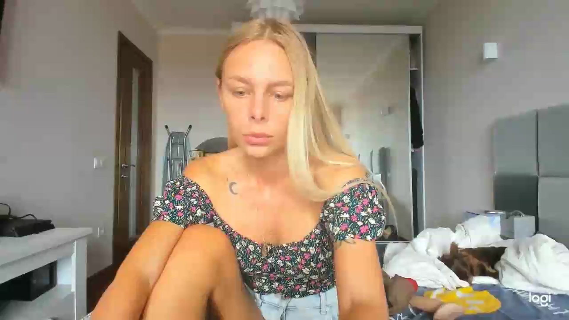 Gallery image thumbnail from Librarys_bb's myfreecams stream on, 07/19/2026, 11:23 image 1 of 20