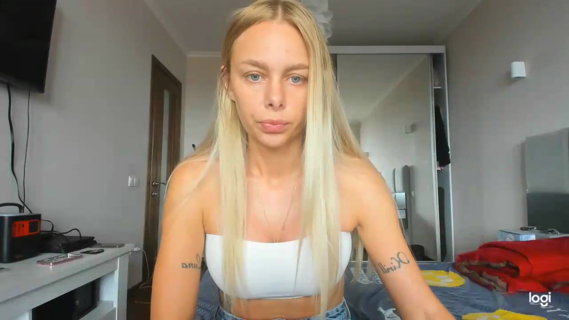 Gallery image thumbnail from Librarys_bb's myfreecams stream on, 07/20/2026, 11:30 image 6 of 20