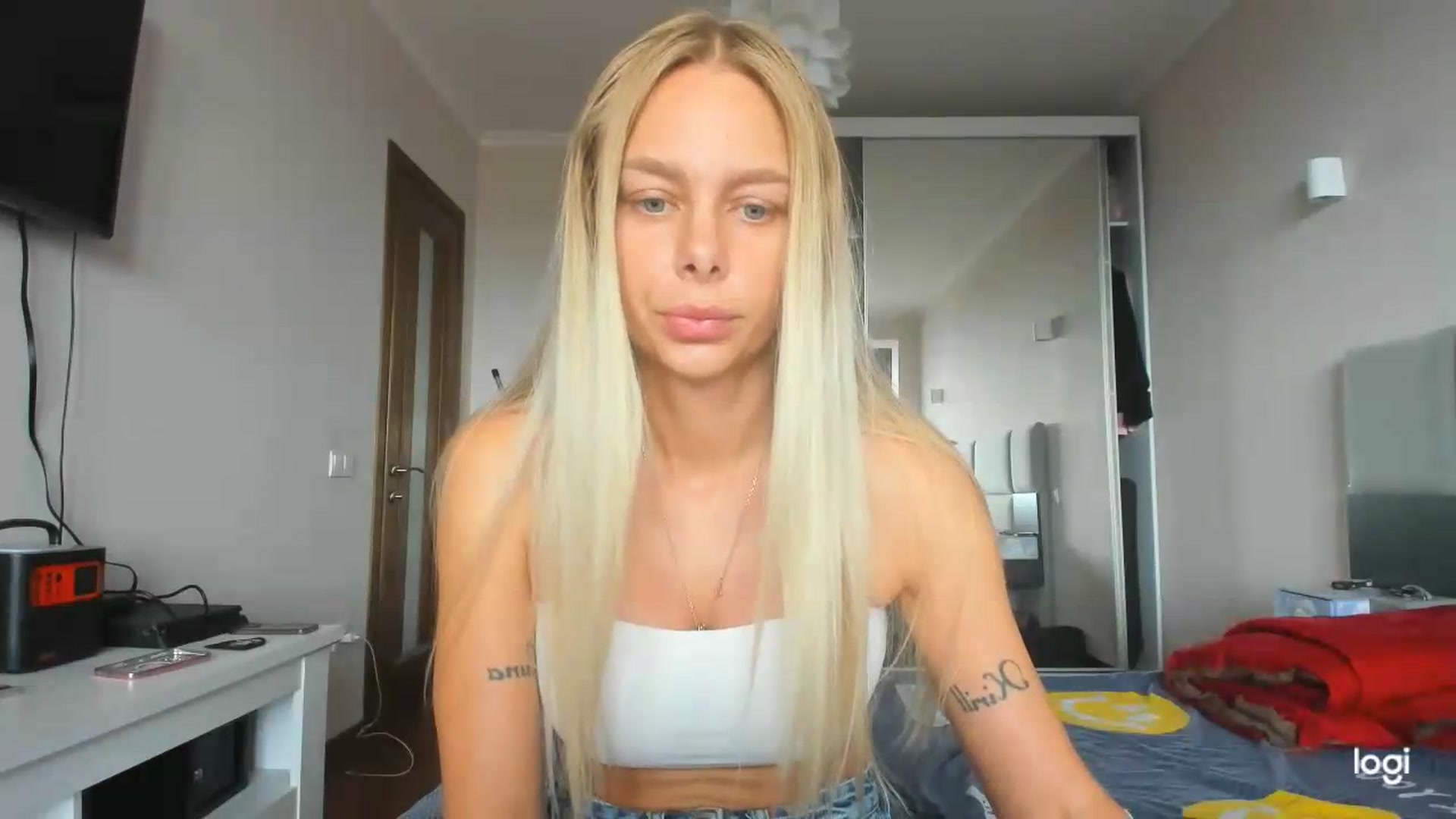 Gallery image thumbnail from Librarys_bb's myfreecams stream on, 07/20/2026, 11:30 image 7 of 20