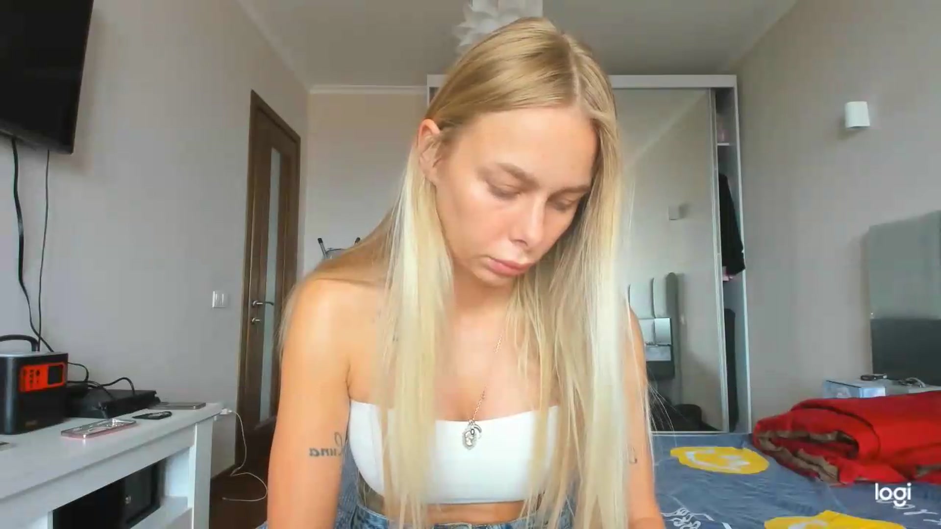 Gallery image thumbnail from Librarys_bb's myfreecams stream on, 07/20/2026, 11:30 image 10 of 20