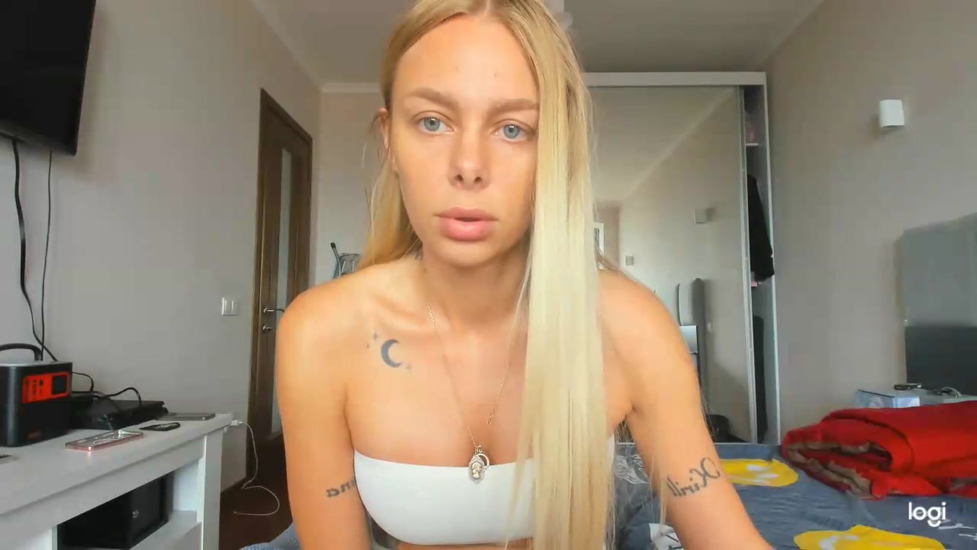Gallery image thumbnail from Librarys_bb's myfreecams stream on, 07/20/2026, 11:30 image 14 of 20