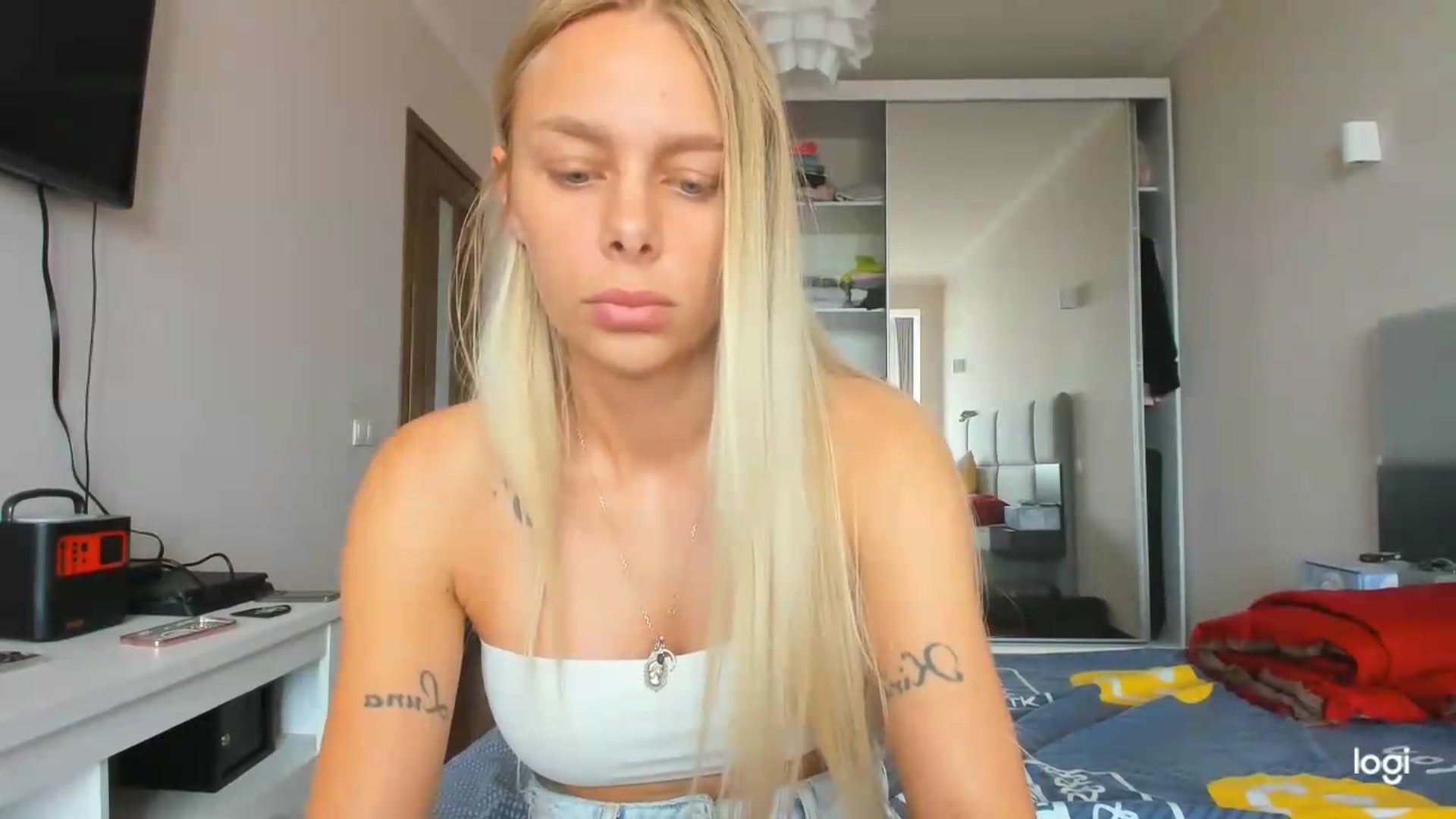 Gallery image thumbnail from Librarys_bb's myfreecams stream on, 07/20/2026, 11:49 image 20 of 20