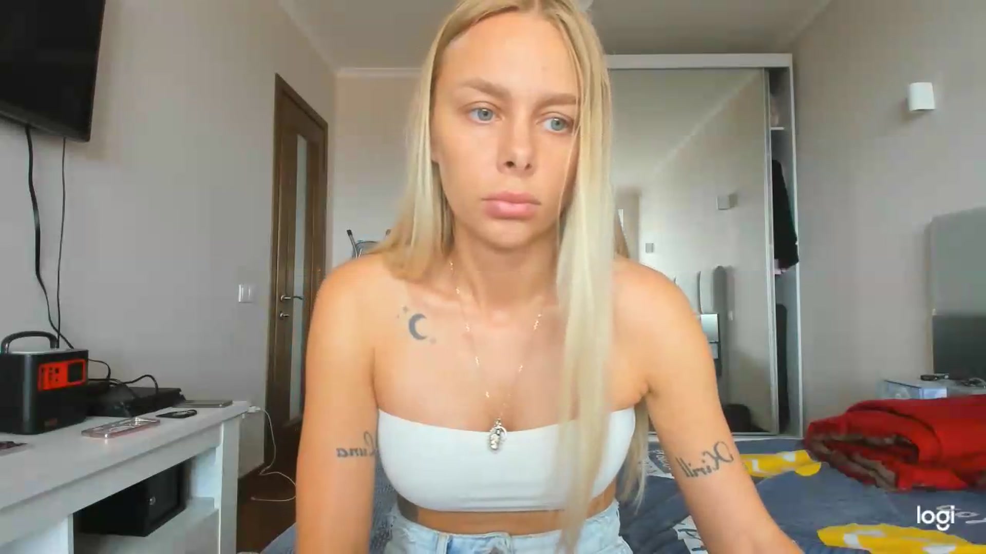 Gallery image thumbnail from Librarys_bb's myfreecams stream on, 07/20/2026, 11:49 image 8 of 20