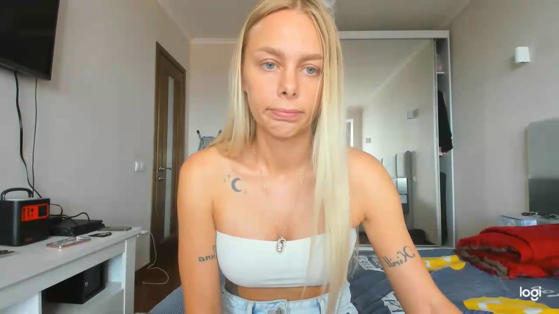 Gallery image thumbnail from Librarys_bb's myfreecams stream on, 07/20/2026, 11:49 image 7 of 20
