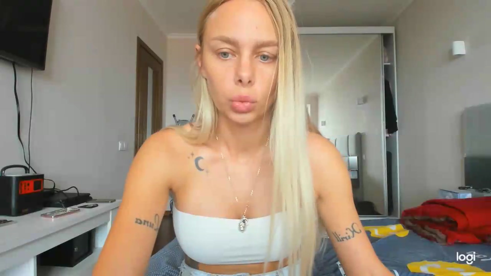 Gallery image thumbnail from Librarys_bb's myfreecams stream on, 07/20/2026, 11:49 image 11 of 20