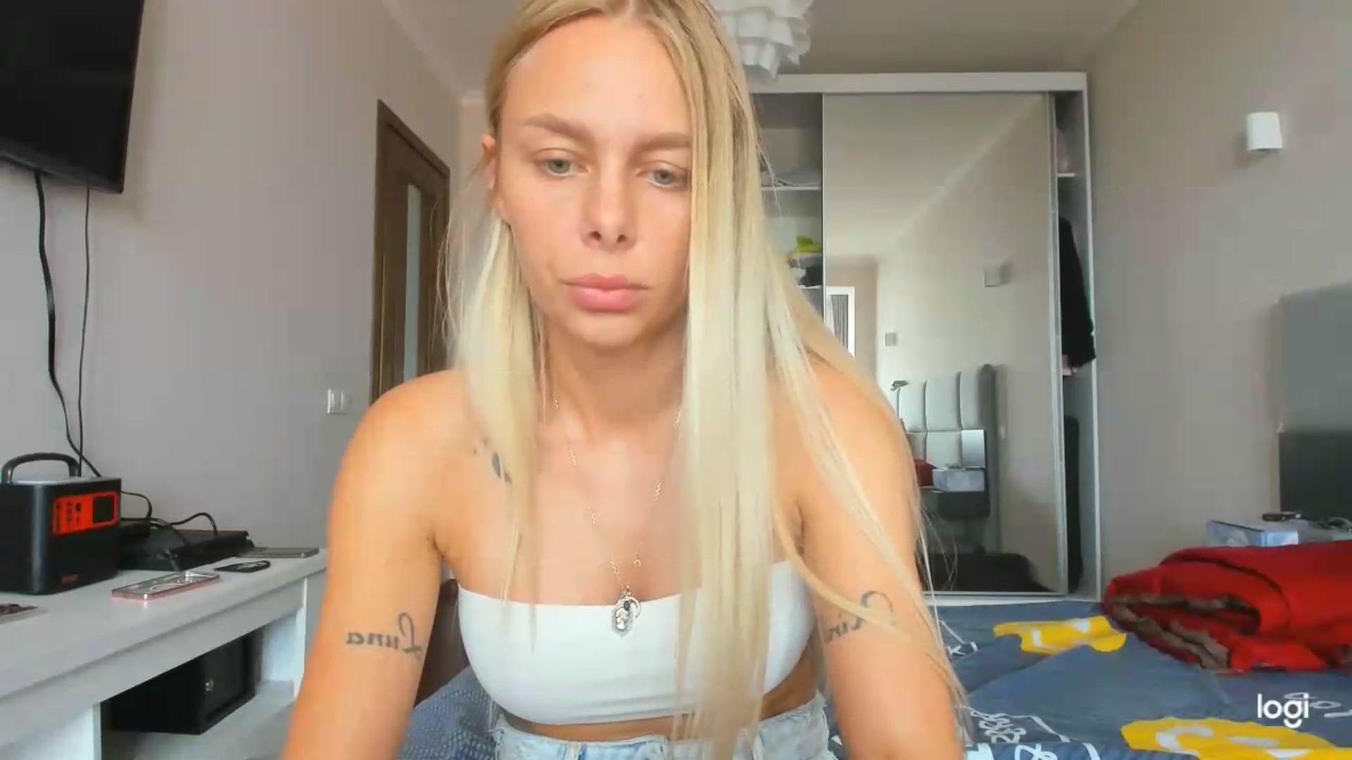 Gallery image thumbnail from Librarys_bb's myfreecams stream on, 07/20/2026, 11:49 image 19 of 20