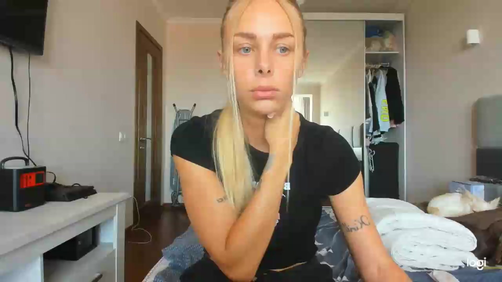 Gallery image thumbnail from Librarys_bb's myfreecams stream on, 07/21/2026, 09:46 image 18 of 20