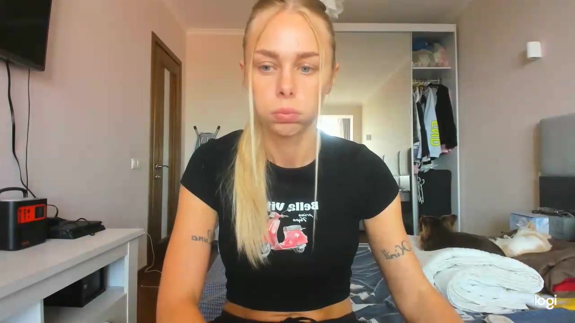 Gallery image thumbnail from Librarys_bb's myfreecams stream on, 07/21/2026, 09:46 image 7 of 20