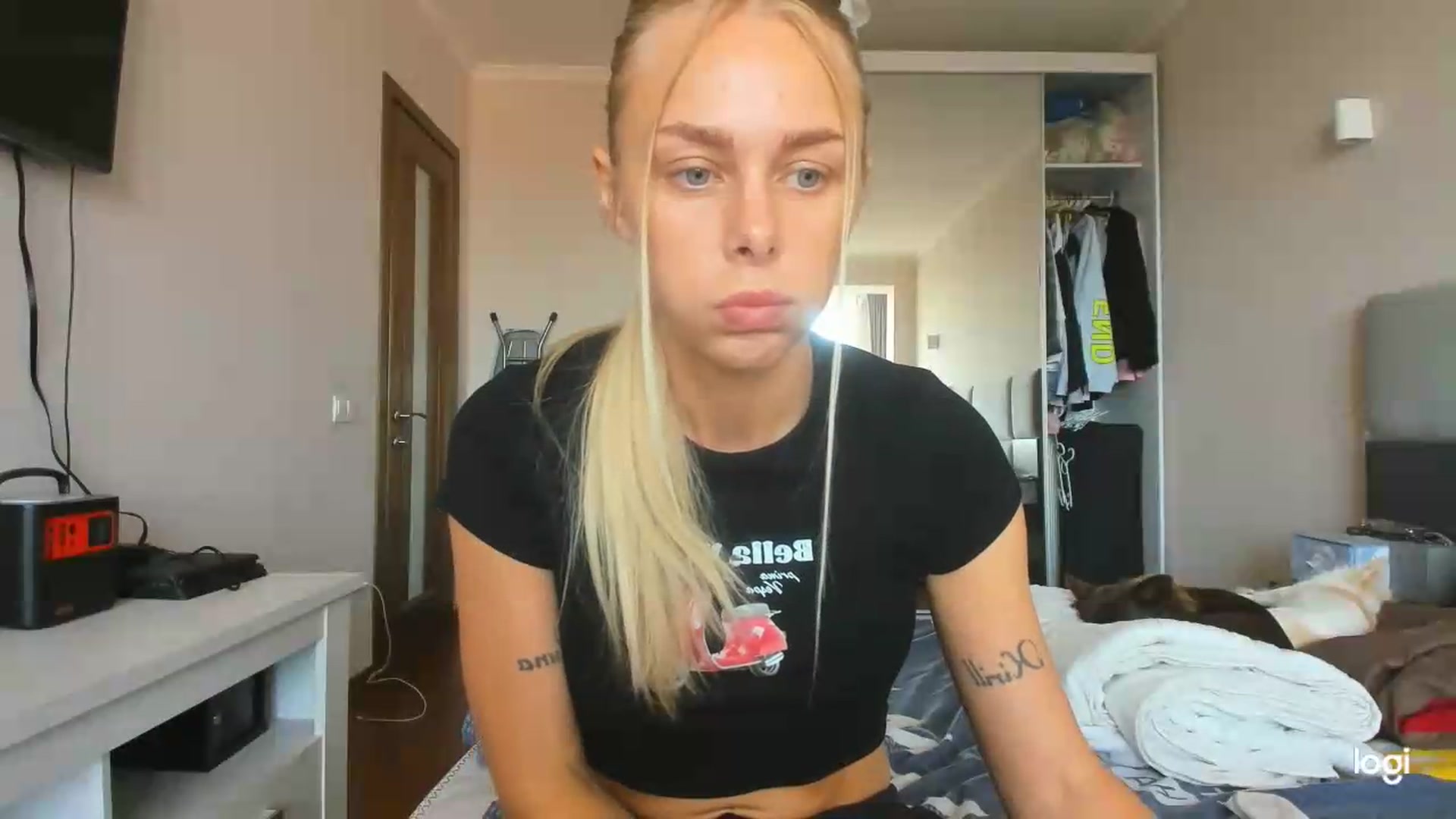 Gallery image thumbnail from Librarys_bb's myfreecams stream on, 07/21/2026, 09:46 image 11 of 20