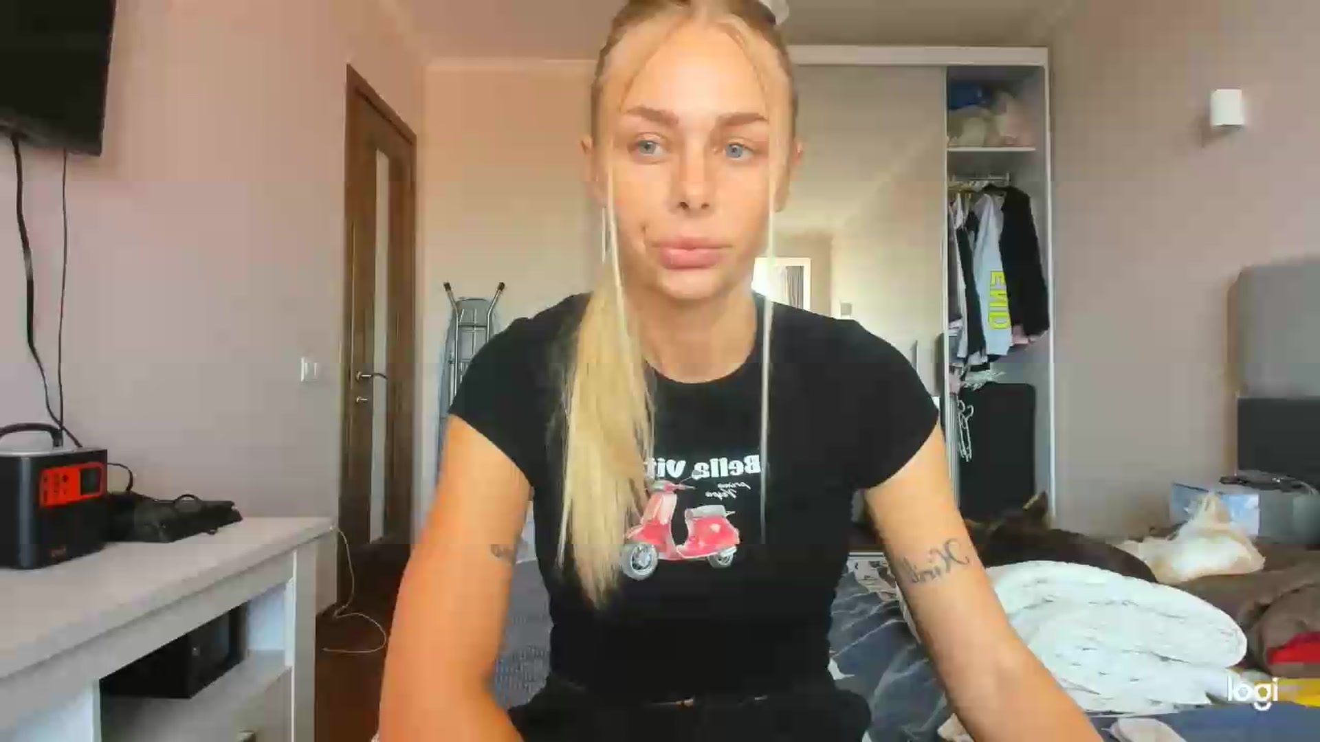 Gallery image thumbnail from Librarys_bb's myfreecams stream on, 07/21/2026, 09:46 image 6 of 20