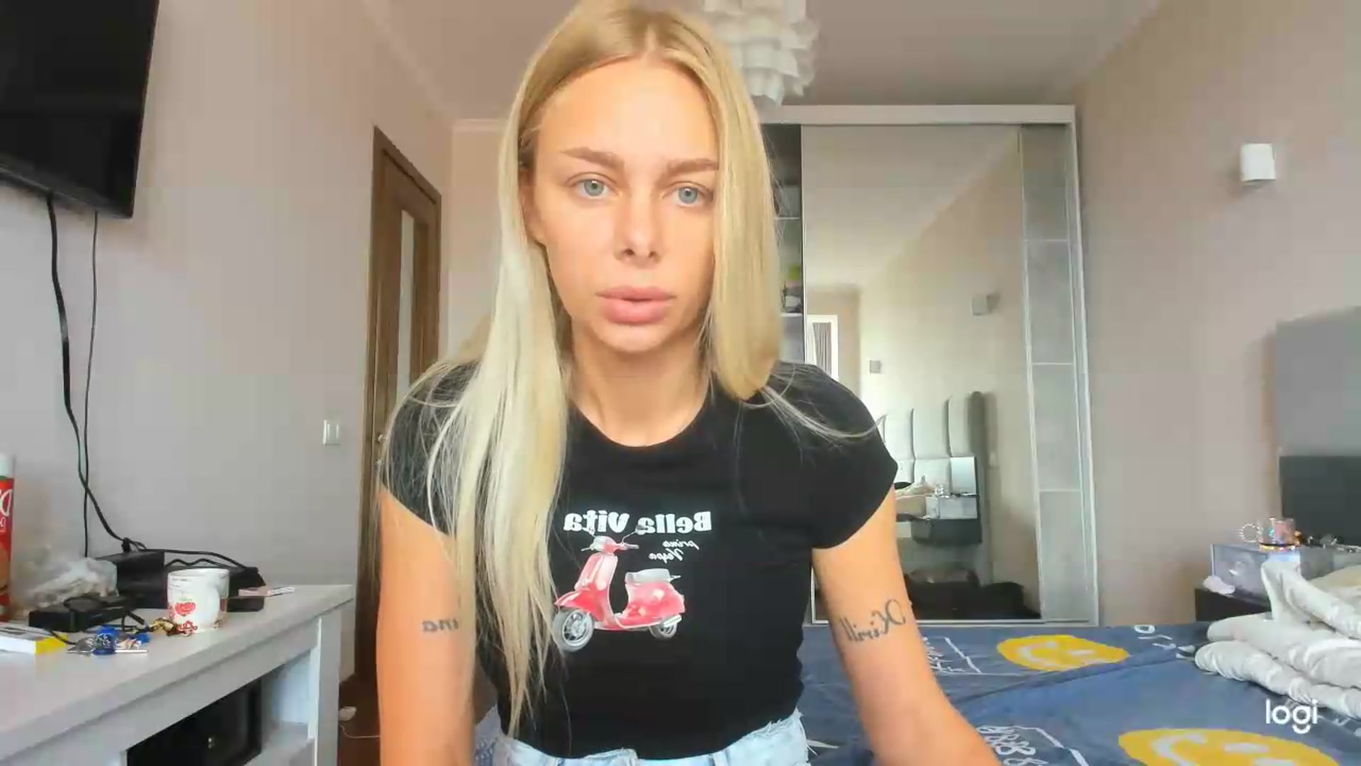 Gallery image thumbnail from Librarys_bb's myfreecams stream on, 07/24/2026, 09:38 image 4 of 20