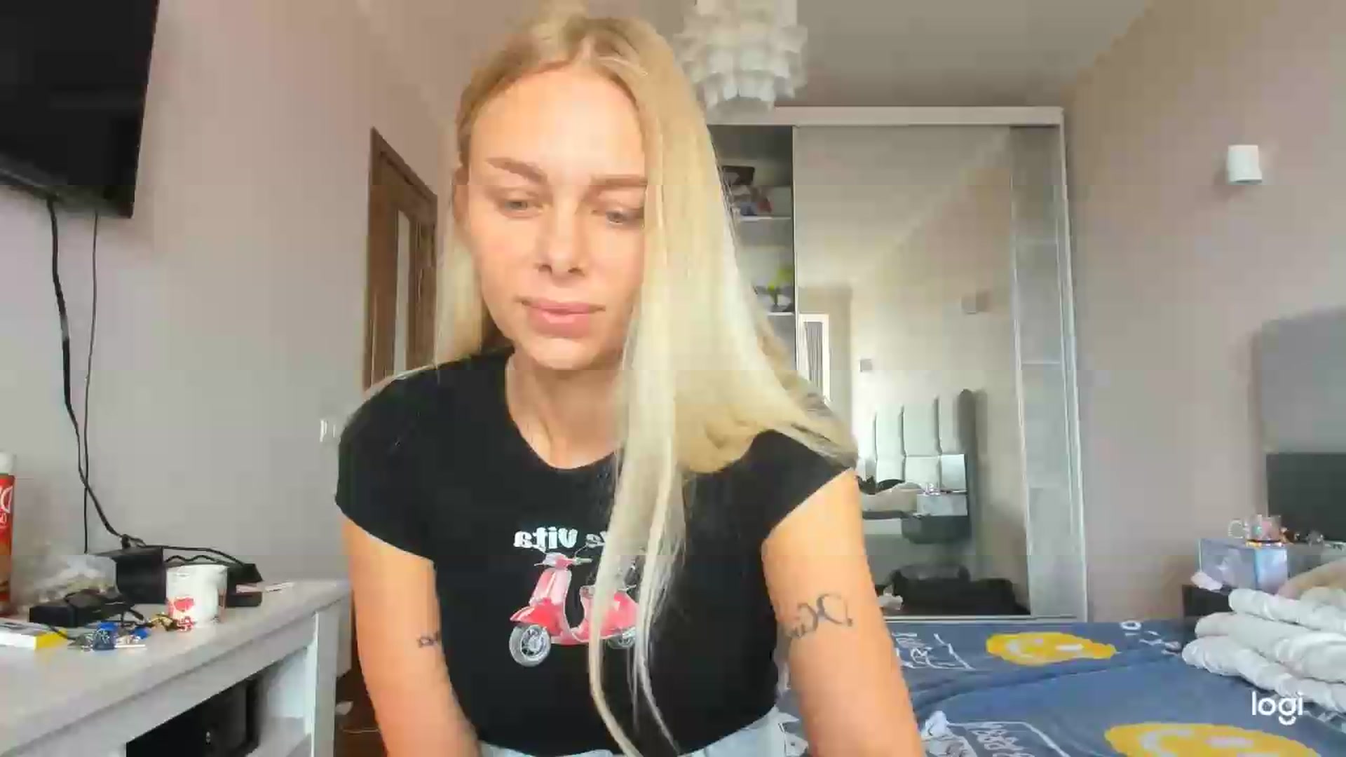 Gallery image thumbnail from Librarys_bb's myfreecams stream on, 07/24/2026, 09:38 image 11 of 20