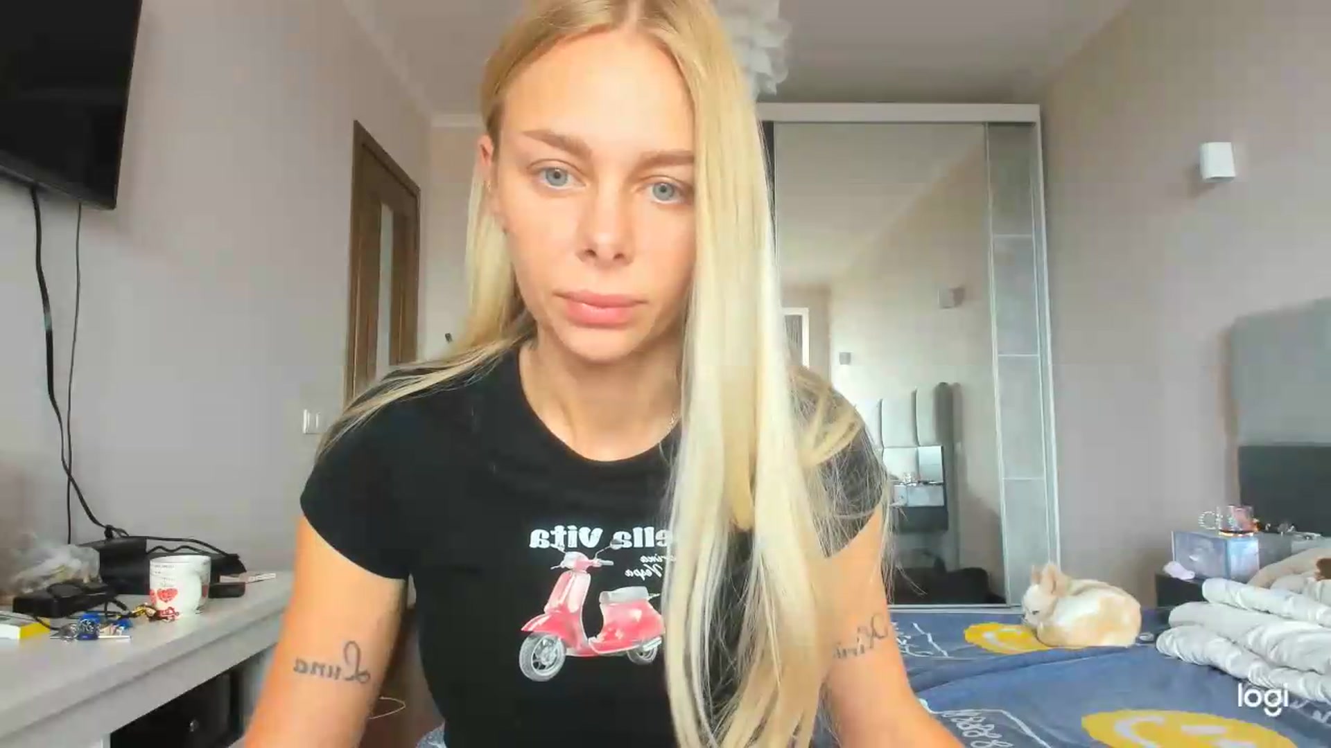 Gallery image thumbnail from Librarys_bb's myfreecams stream on, 07/24/2026, 09:38 image 17 of 20