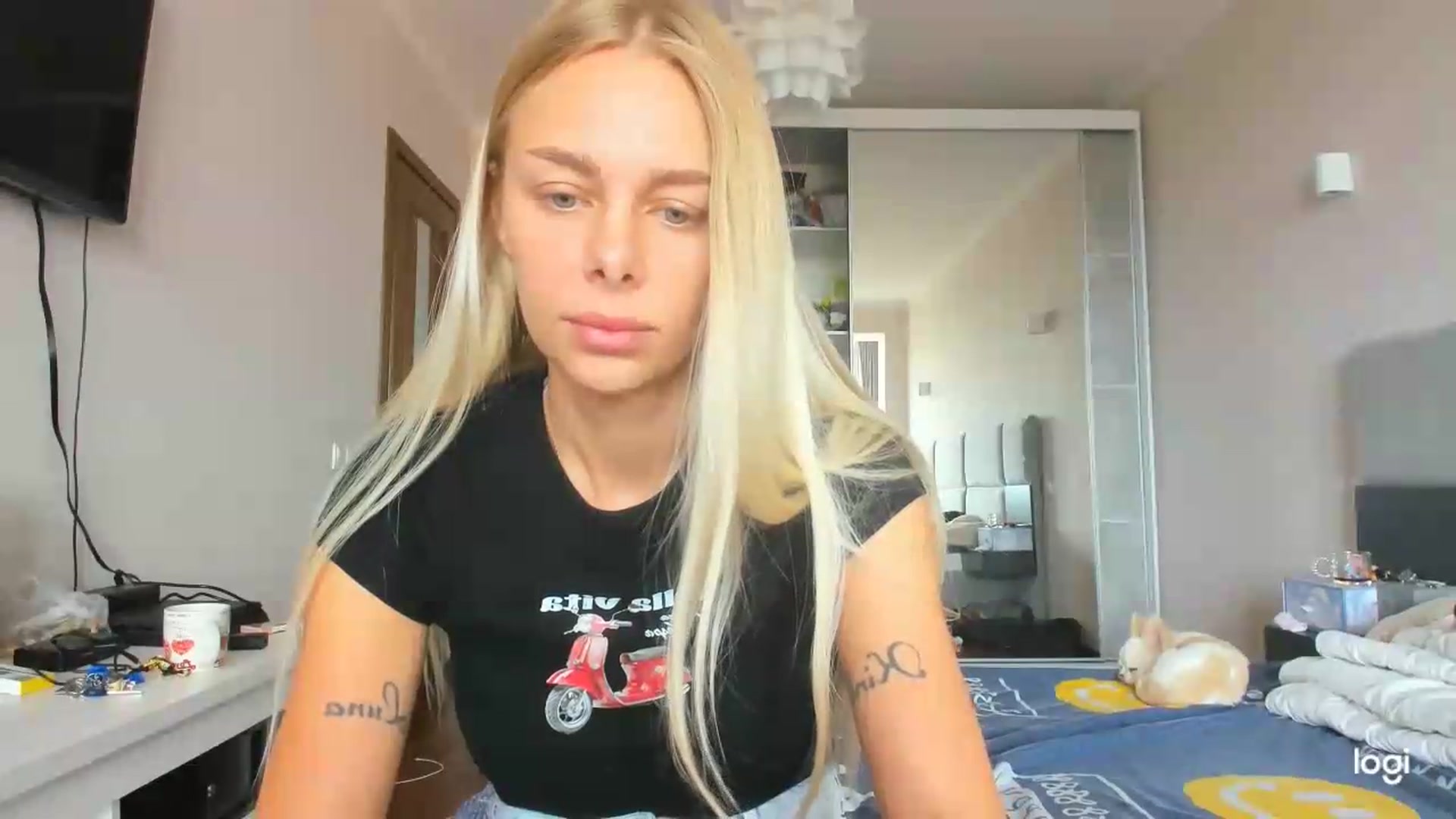 Gallery image thumbnail from Librarys_bb's myfreecams stream on, 07/24/2026, 09:38 image 13 of 20